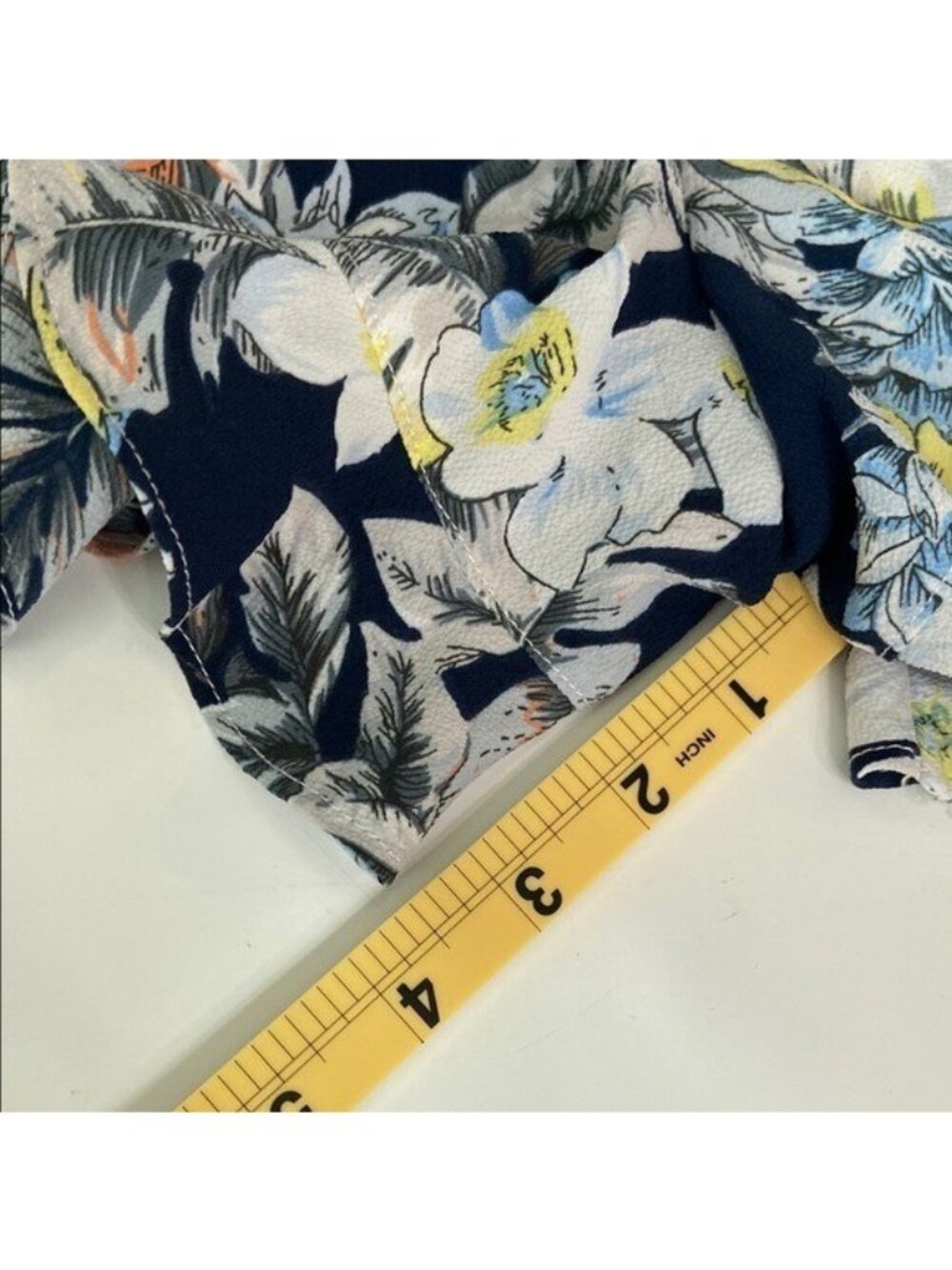 Mustard Seed Floral Ruffle Hem Shorts Womens Size S Navy Tropical Flowy - Picture 10 of 10